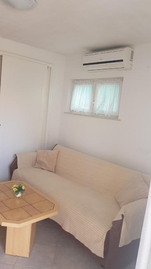 Apartment Simpatico Vir Dış mekan fotoğraf